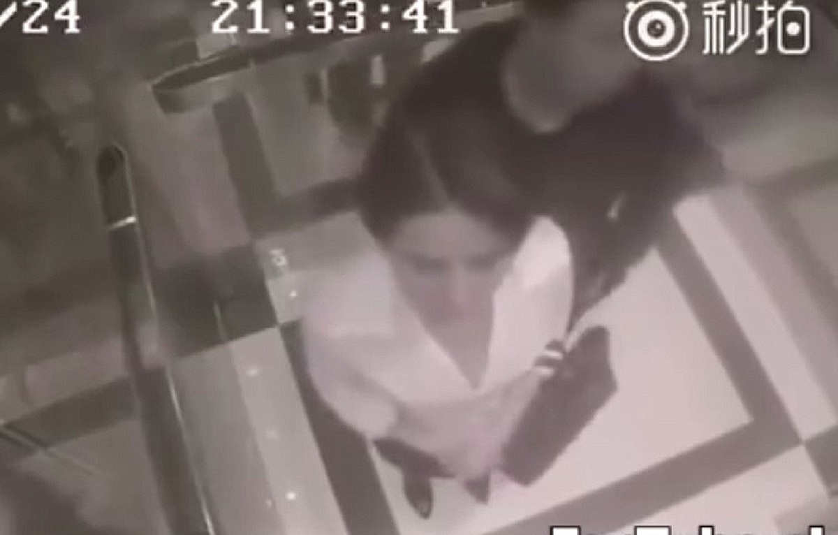 Скрытая Камера В Лифте Порно Китай